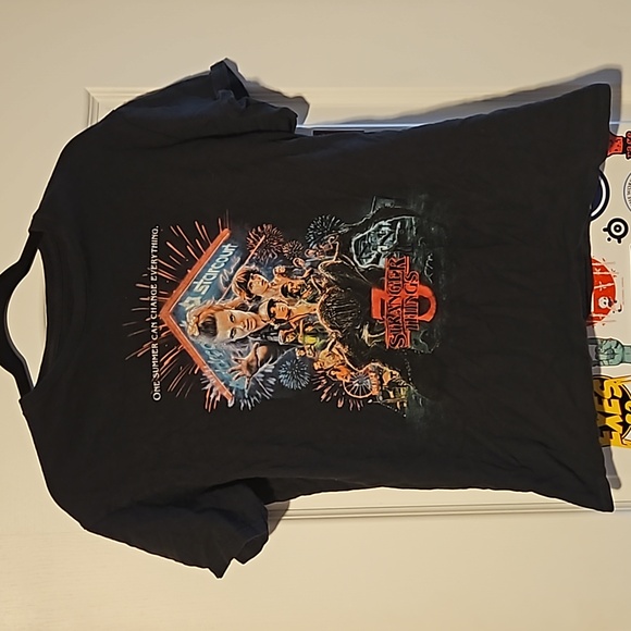Stranger Things Men's Tshirt Medium - Picture 2 of 3